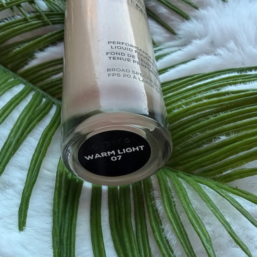 bareMinerals achieve smooth